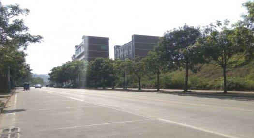 东莞市塘厦镇５４００平方米一楼厂房出租