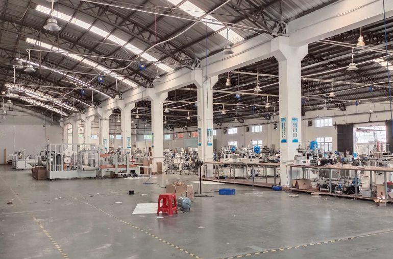 南城白马单一层标准厂房出租15000平方，大小分租，空地超大