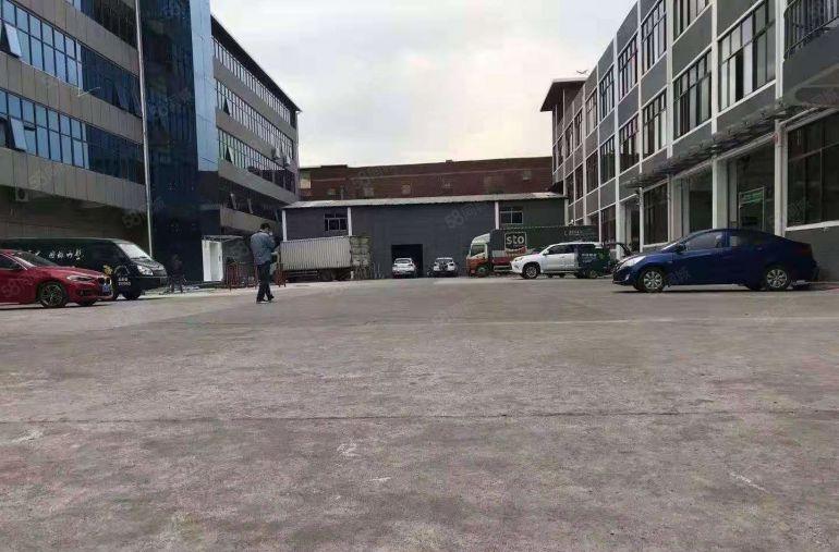 低价出租南城天安数码城附近小面积厂房420平交通便利环境好！