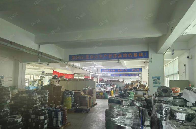 南城水濂山一楼800平二楼1600平厂房出租，带现成装修