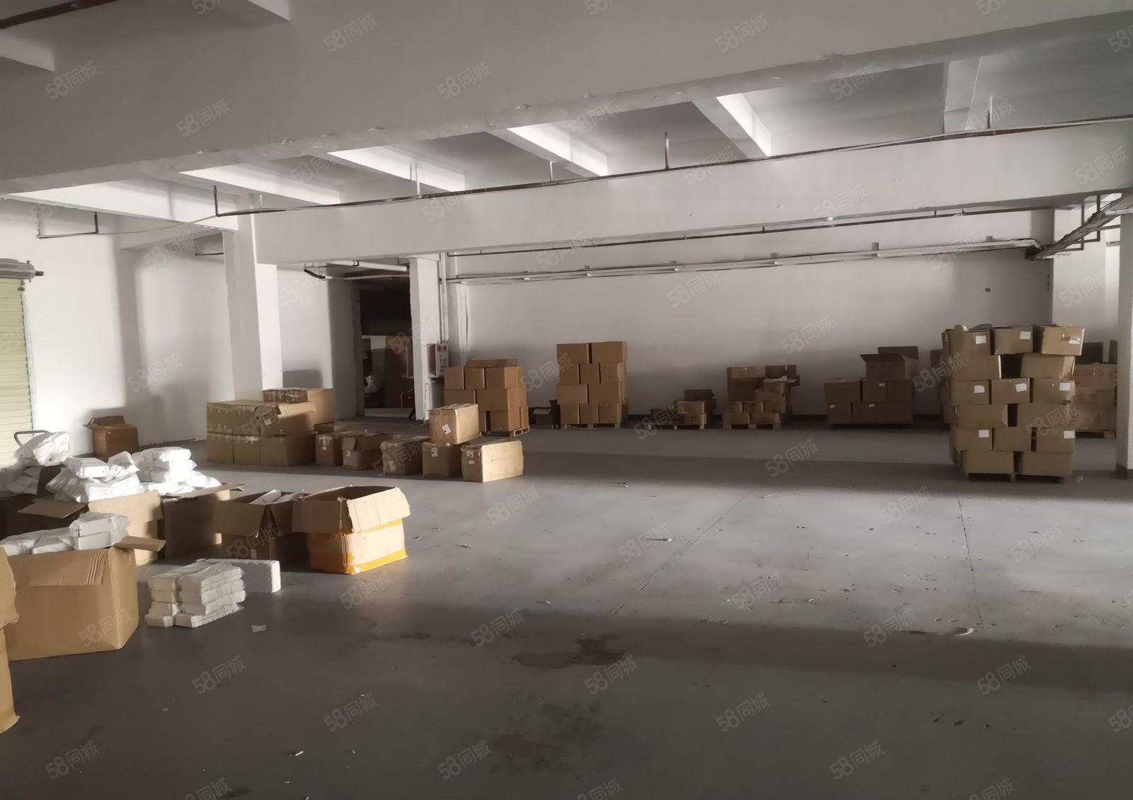 南城石鼓与赤岭交界900平方标准厂房 有装修现成办公室