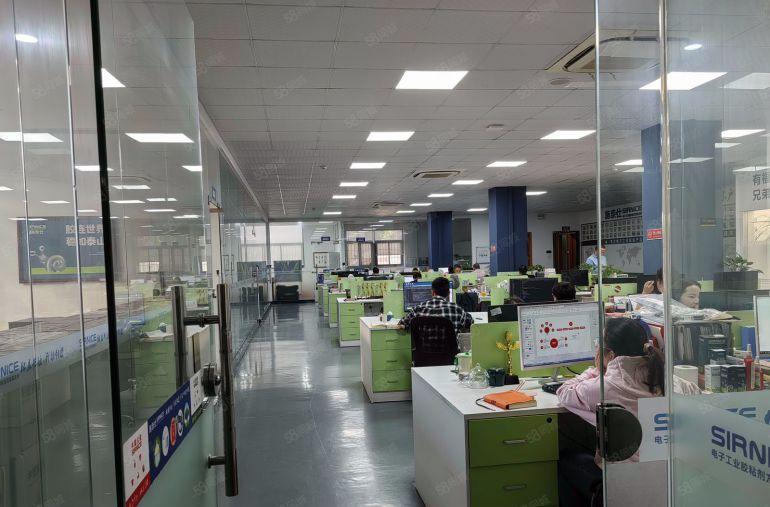 南城车站附近低价独院全新办公楼出租2250平方，独立停车场，