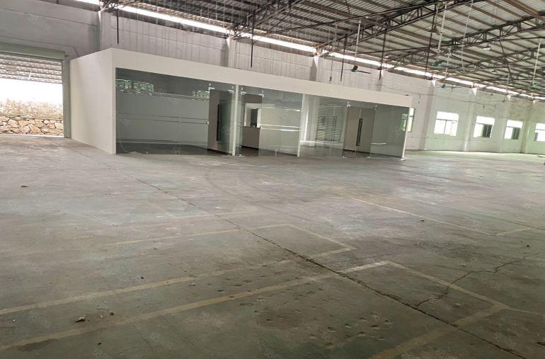 南城车站新空单一层1200平，空地大，大车可随意出入