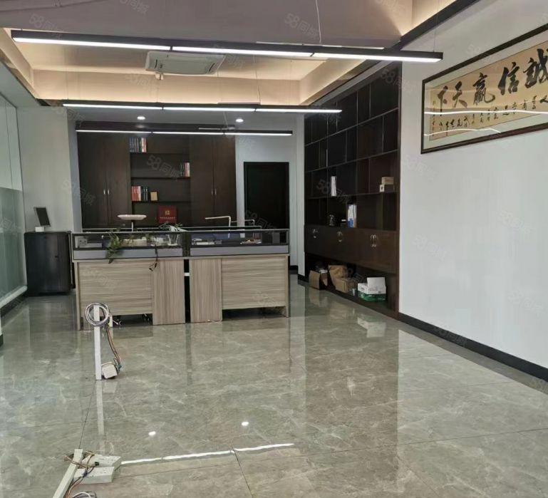 南城车站附近高端园区写字楼20000平，可分租，