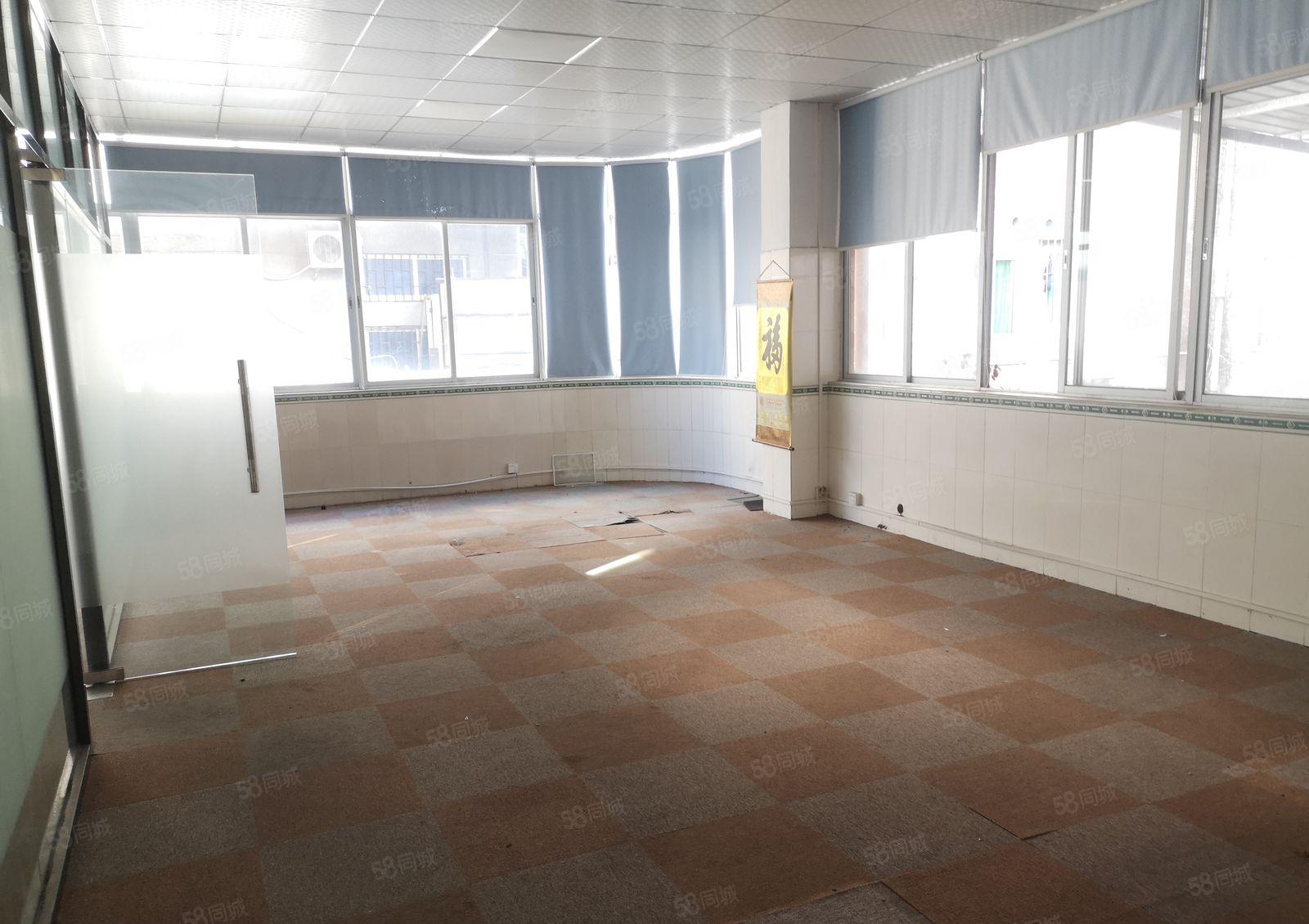 南城标准厂房1250平 现成地坪漆办公室 消防水电到位