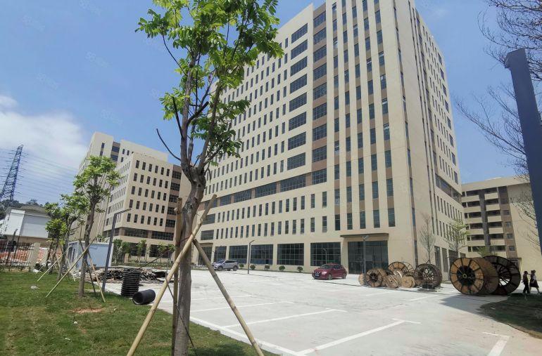 500起分南城体育馆园区厂房仓库出租一楼18元楼上9元带装修