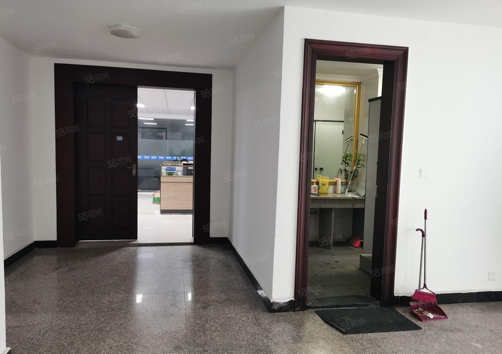 精装修厂房出租！南城蛤地原房东一楼800平，水电齐全