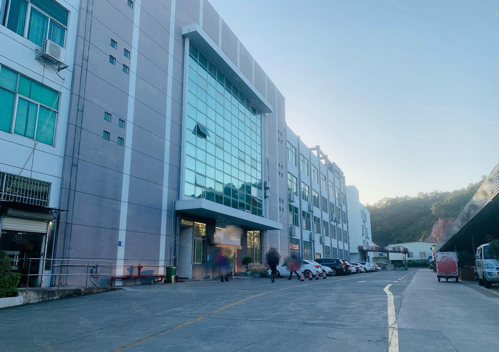 东城周屋工业园厂房二楼整层3200方可分租，地段好能办环评。