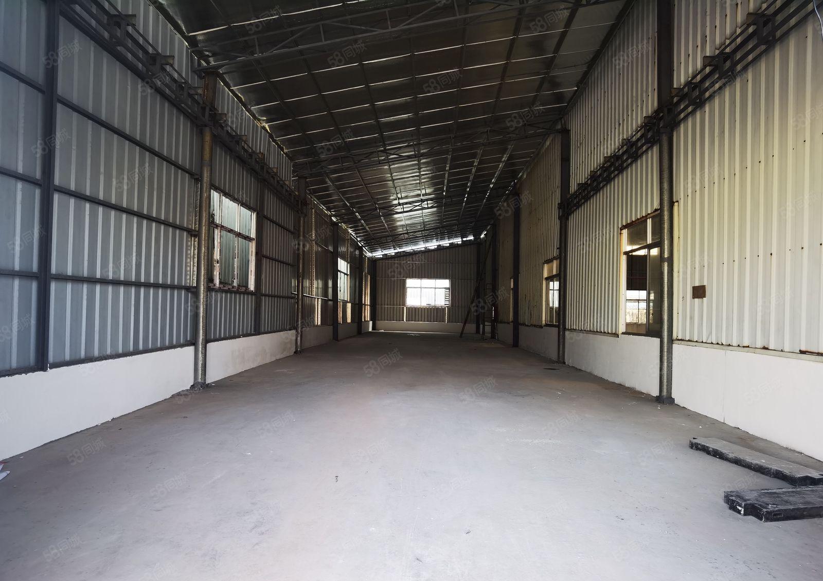 东莞成熟工业区，独院厂房出租，砖墙到顶滴水8.5米，空地超大