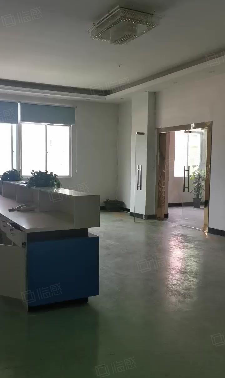 精装修！东城温塘标准厂房楼上900平，适合做外贸，电子等行业