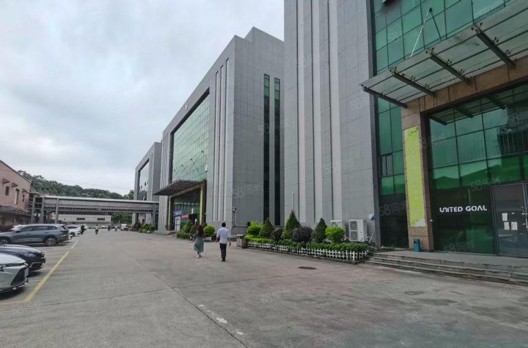 东城牛山外径工业园楼上5000平方现成装修厂房