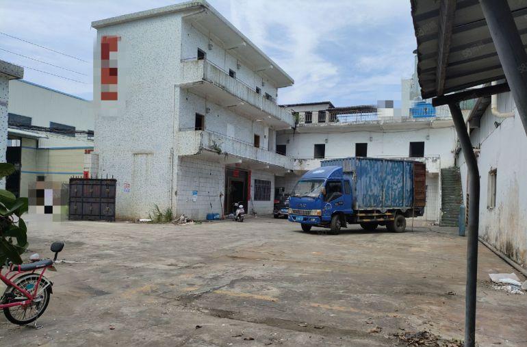 出租独门独院铁皮厂房 现成装修 交通方便 价格好谈