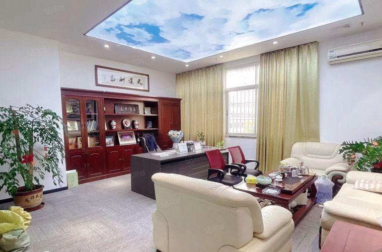 10元出租东城原房东带精装修带行车独院厂房一到三楼各890平