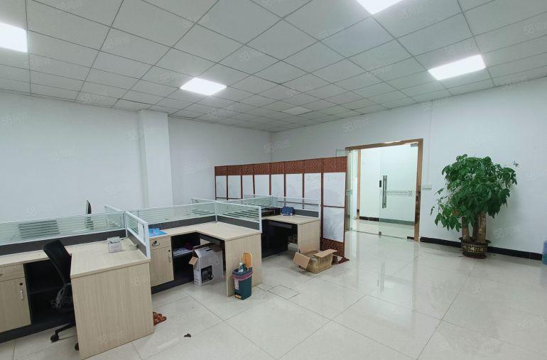 东城石井二楼1600平厂房低价出租，精装修