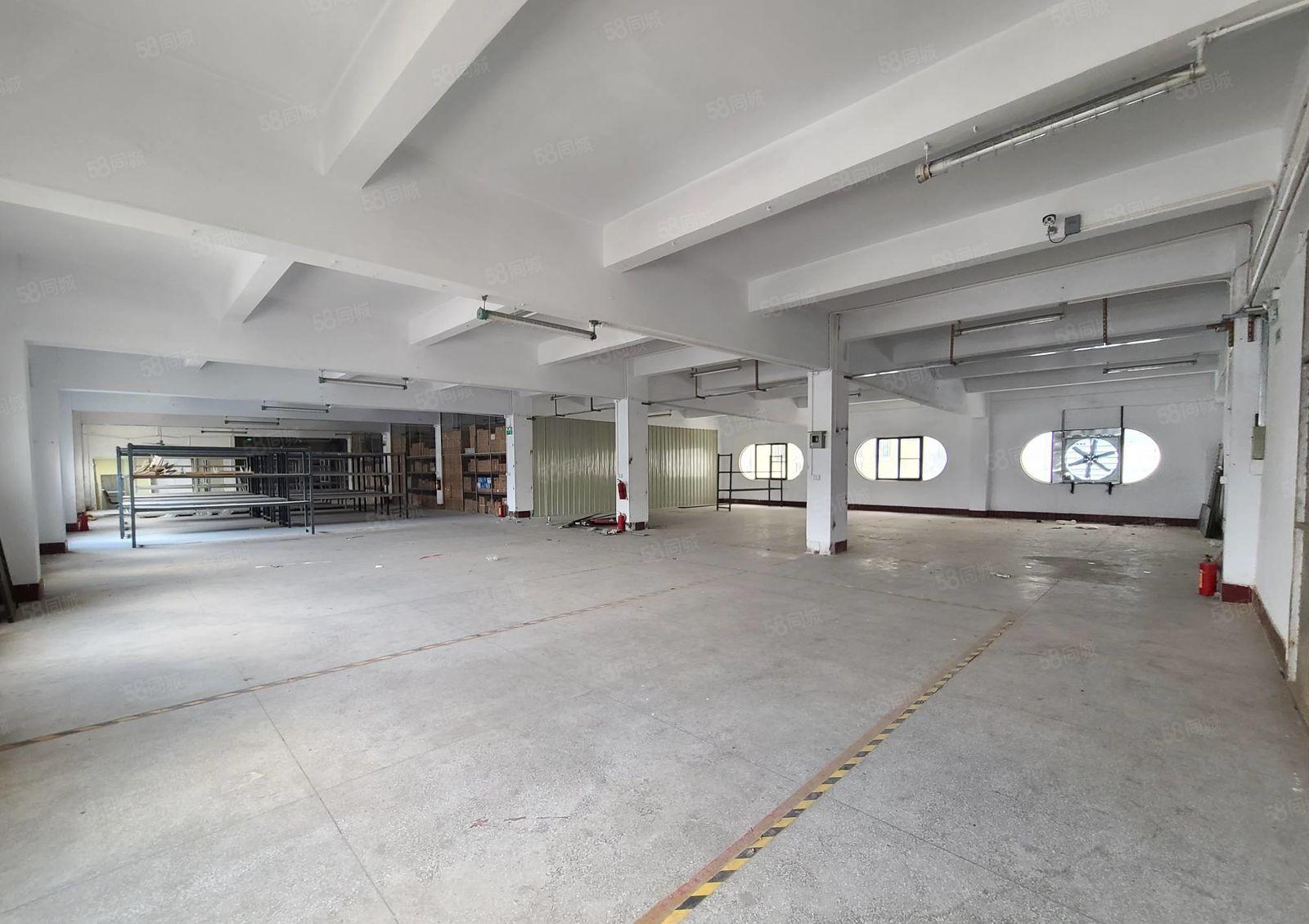 东城主山工业园900平米厂房带办公室出租独门独院可进大车