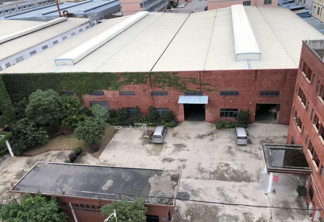 东城桑园单一层8米钢结构厂房3200平，有空地