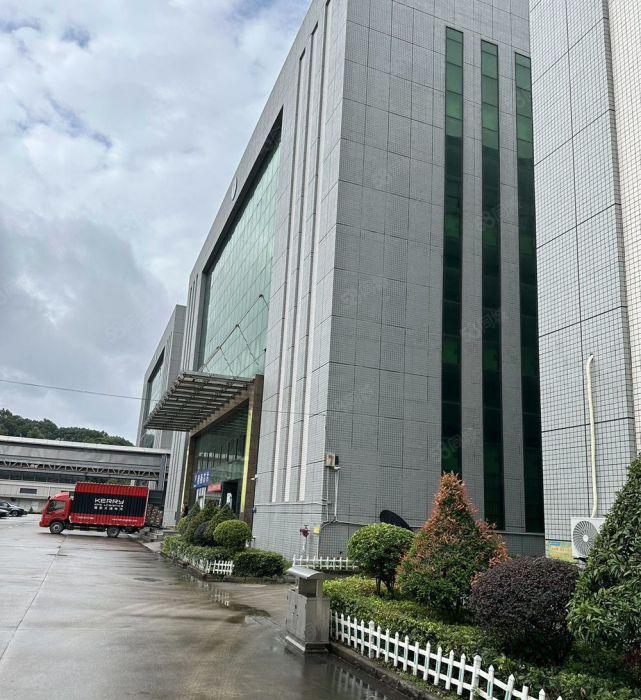 东城牛山外径工业园楼上5000平方现成装修厂房