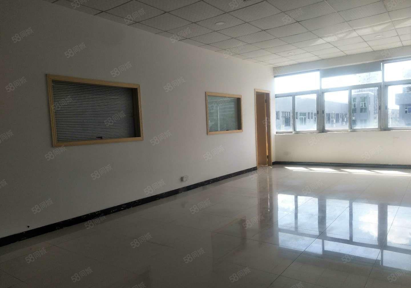 东城花园式 厂房招租 一楼 400平方，便宜,交通方便