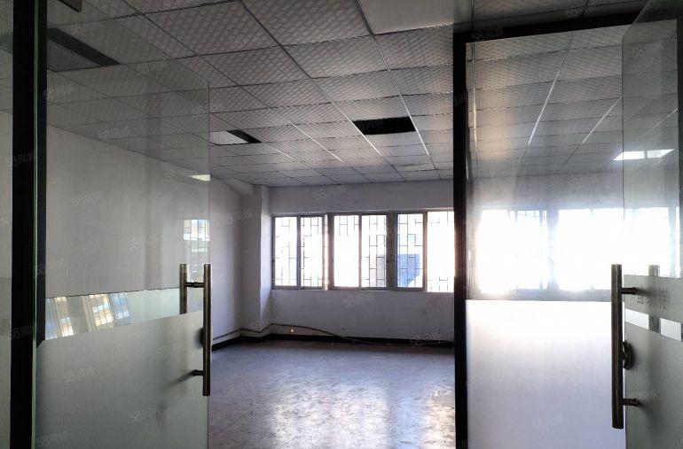 东城实业客用不完分租一楼2000平方 豪华装修 现成水电