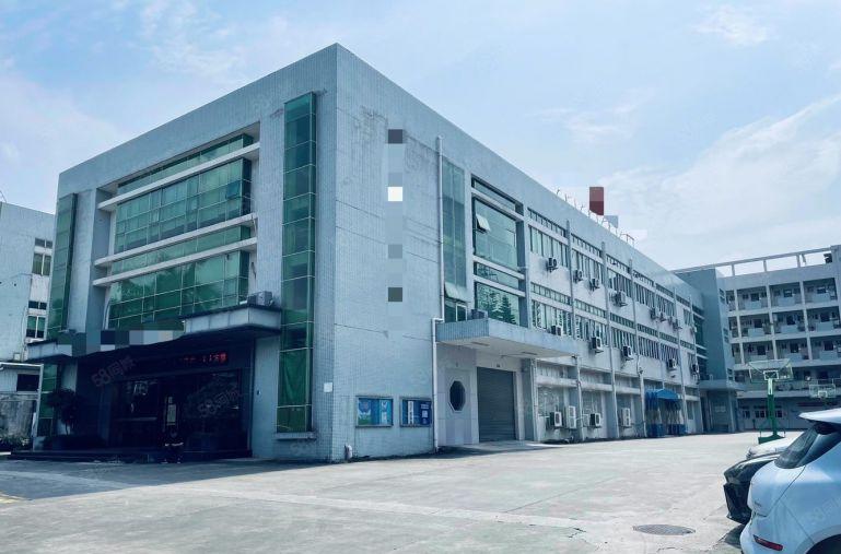 东城一手房东独院厂房出租，总面积6800平方，可分租