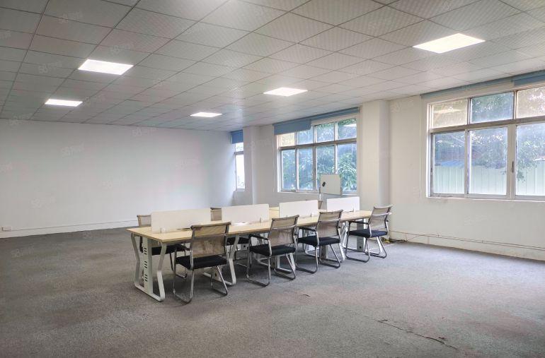 东城石井原房东厂房出租 工业园区 三楼厂房 精装修 办公室