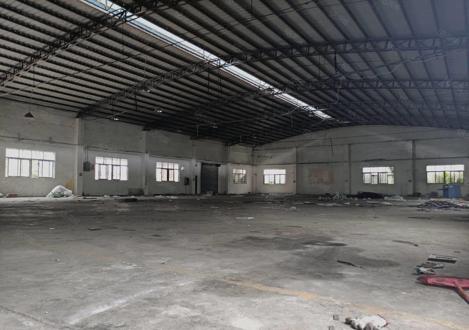 东城原房东独院厂房砖墙到顶单一层3200平，滴水8，800起