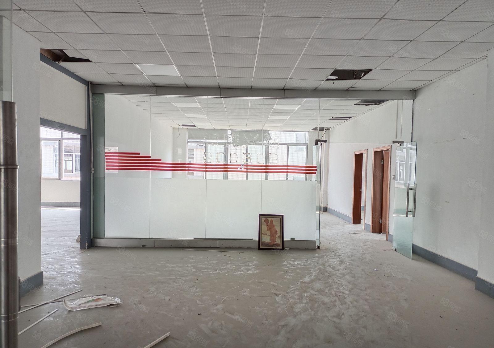 东城牛山外径工业区附近形象好，独院厂房出租，可分成几个独门独