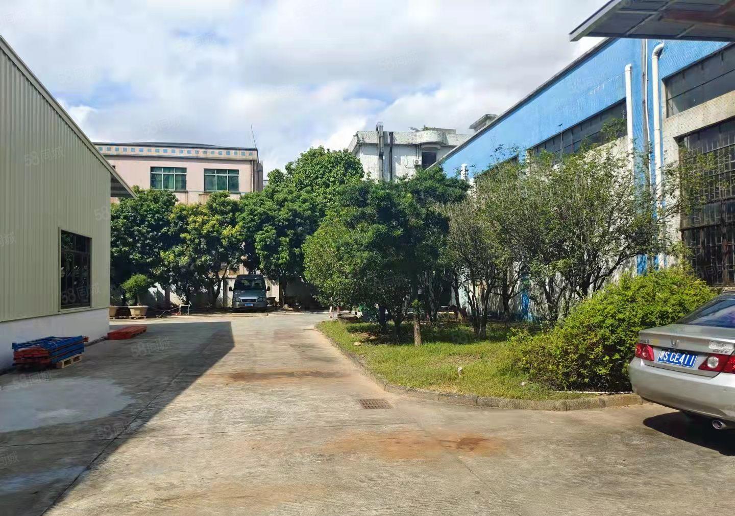 东城牛山新出单一层2500平，滴水九米，水电齐全，带装修