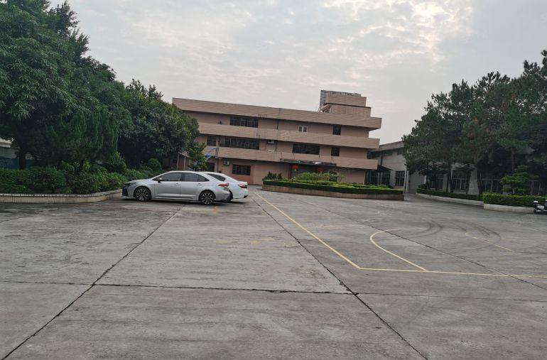 厂房出租！东城温塘原房东带行车单一层1800平，带办公室