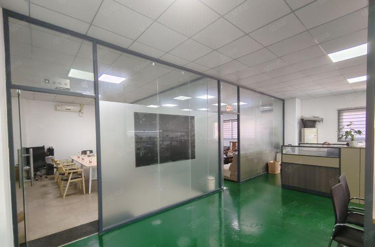 东莞东城温塘原房东楼上精装修1300平，水电齐全拎包生产厂房