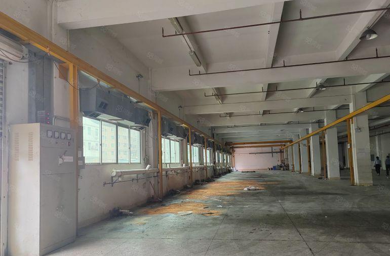 原房东标准独院厂房出租，带现成注塑环评。周边无居民，工业用地