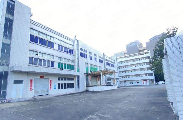 东城新出原房东独院5000平带红本带卸货平台超大空地低价出租