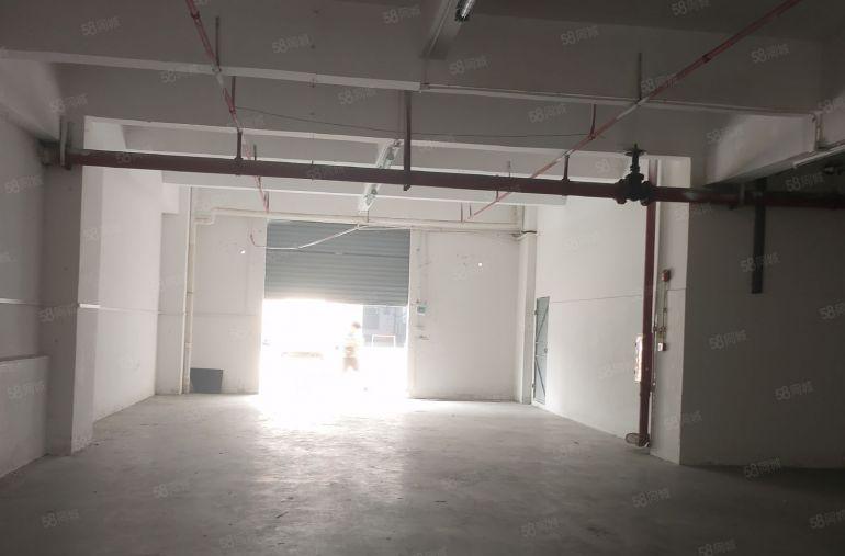 东城桑园独院分租一楼260平，现成水电装修，厂房出租。