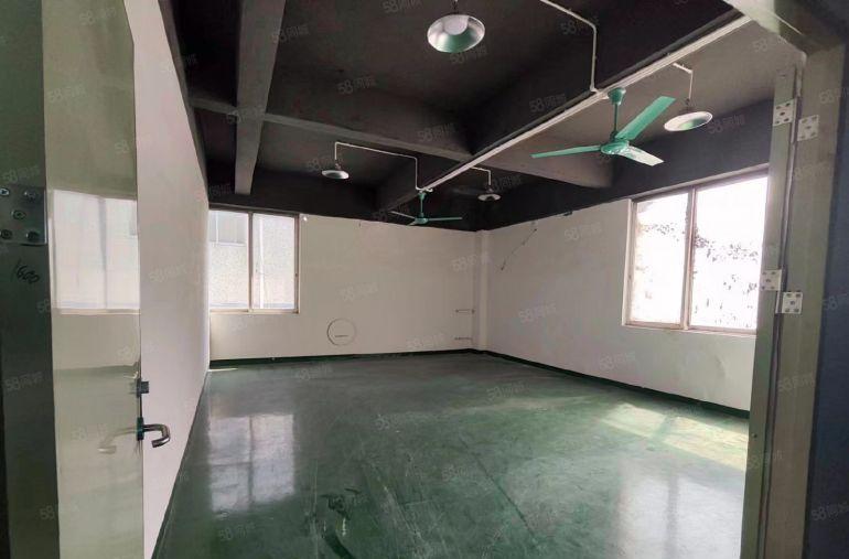 东城园区原电子厂房出租，现成精装修，水电齐全，入驻即可生产