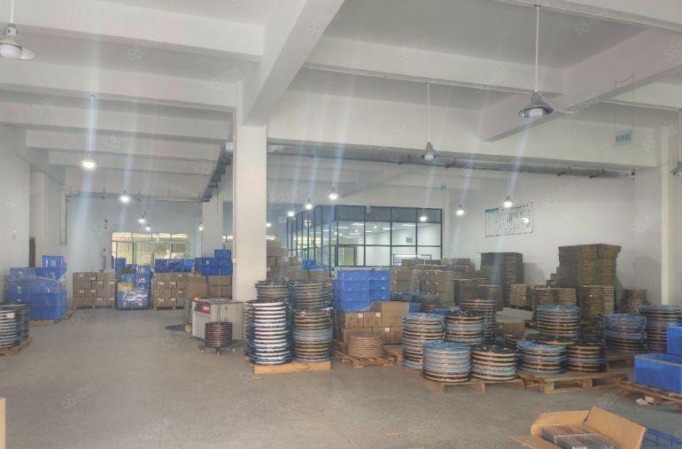 东莞东城区厂房出租，独门独院，原房东实际面积无公摊，可办环评