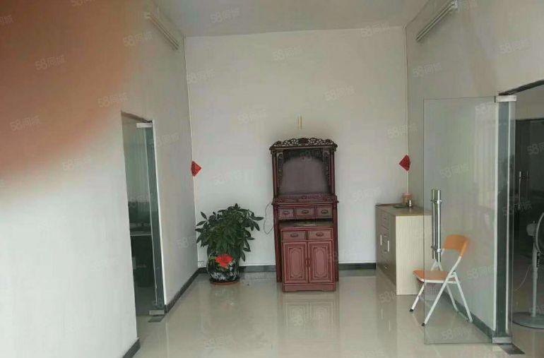 东城温塘茶下工业园单一层铁皮房750平，现成水电