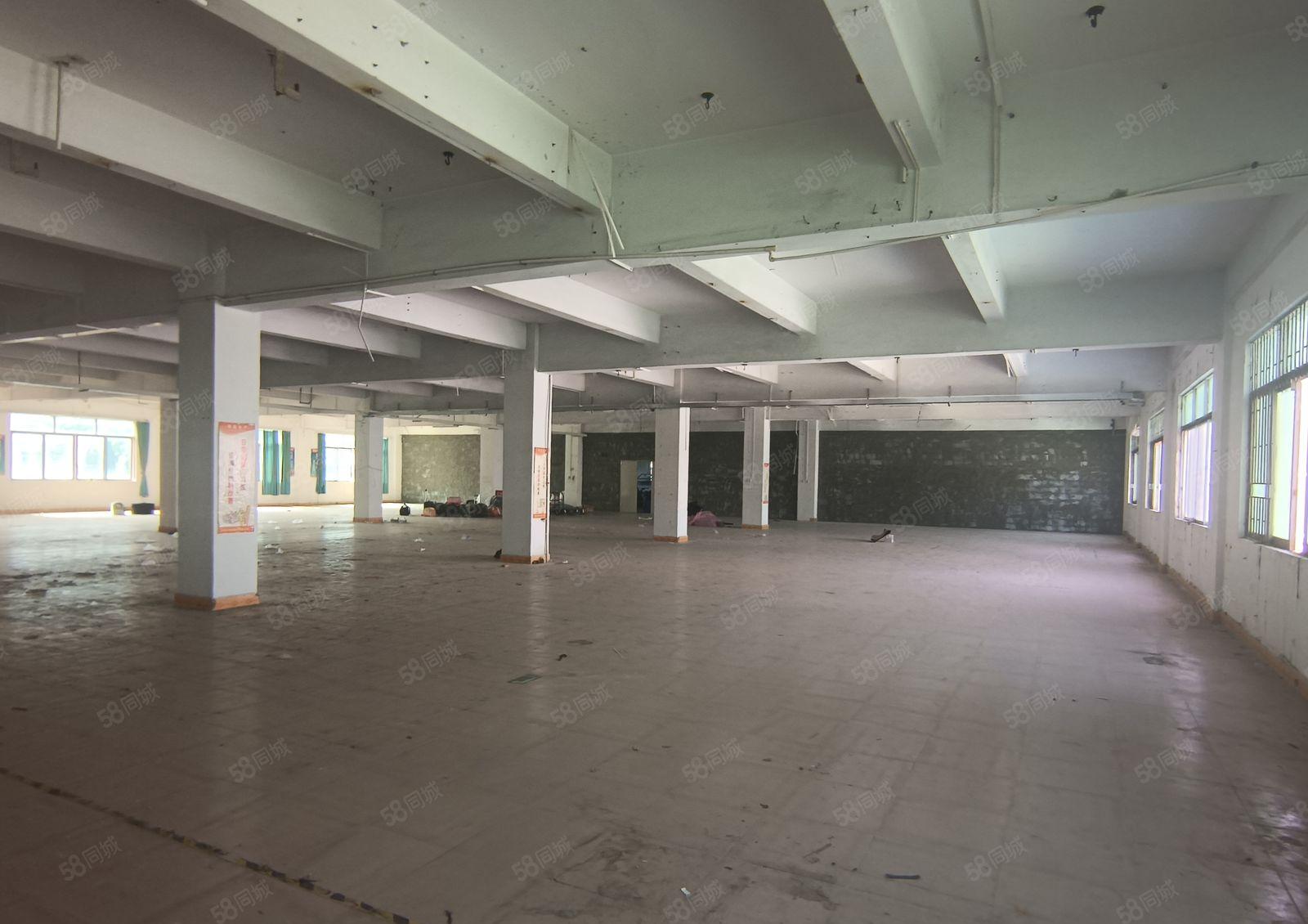 东城桑园工业厂房出租300至5000平方大小可分，低价出租！