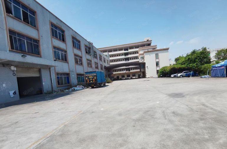 低价厂房出租！东城桑园大马路旁二楼830平，带办公室地坪漆