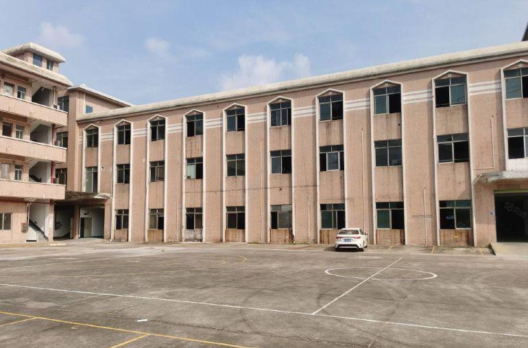 虎门大宁新出独院7500方，现成装修，工业用地，低价出租