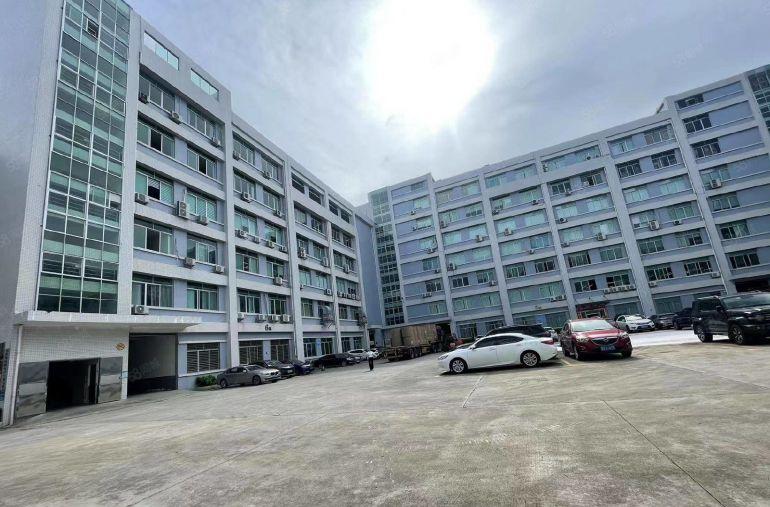 急租虎门南栅靠近沿江高速新出原房东厂房3200方现成无尘车间