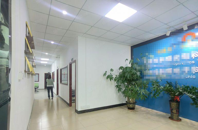 虎门现成豪华金装修 现成前台办公室地坪漆水电齐全性价比高