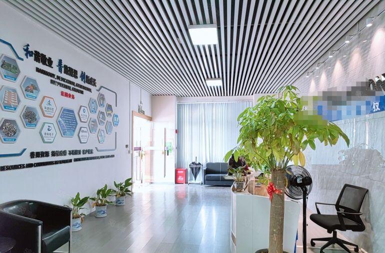 东莞市虎门镇新出精装修电子厂2200方出租，无转让费