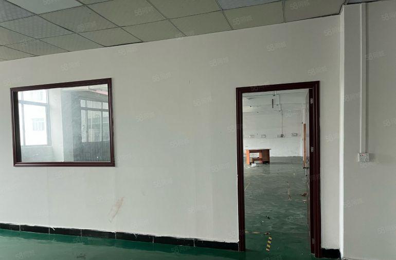 现成装修一层800方精装修办公室