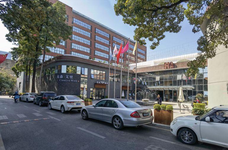 50起租虎门龙眼3万平标准厂房仓库出租一楼17二楼10元