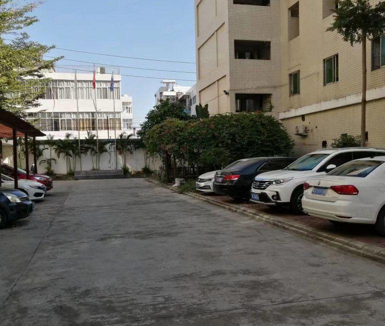 花园厂房租实业客！小捷原房东豪华装修8000平独院厂房出租！