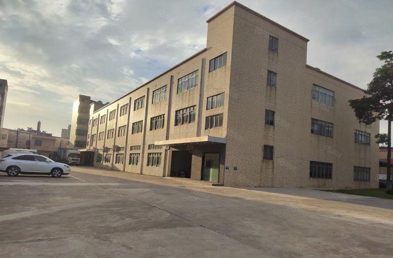 虎门北栅新出楼上带装修厂房1100方，有消防合格证，有红本