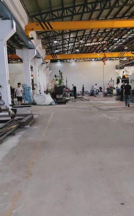 东莞市虎门钢构5000方，滴水9米，现成行车，无转让费可分租