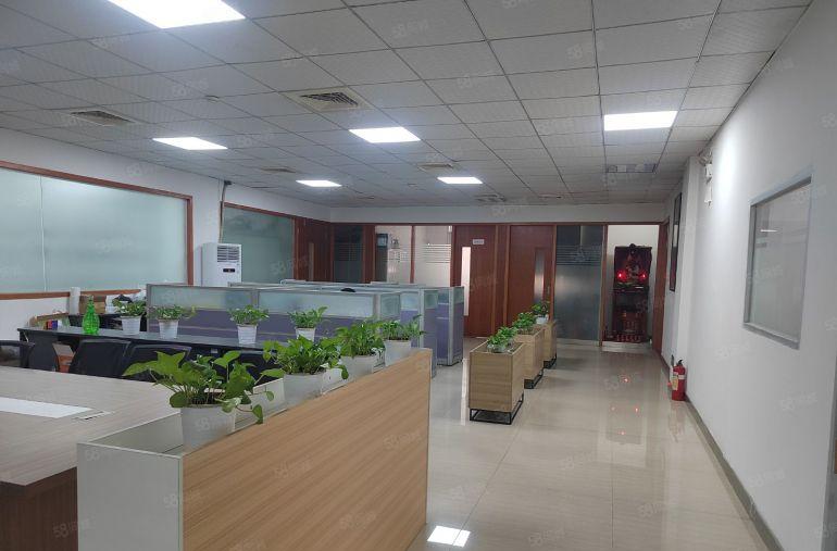 虎门京港澳高速出口原房东豪华装修楼上1000方低价厂房出租！