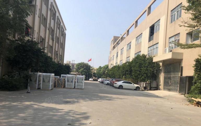 免租期2个月！原房东楼上800平