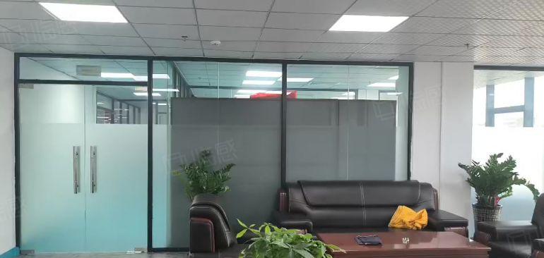 虎门镇龙眼服装产业园2楼1500平带消防喷淋，低价厂房出租